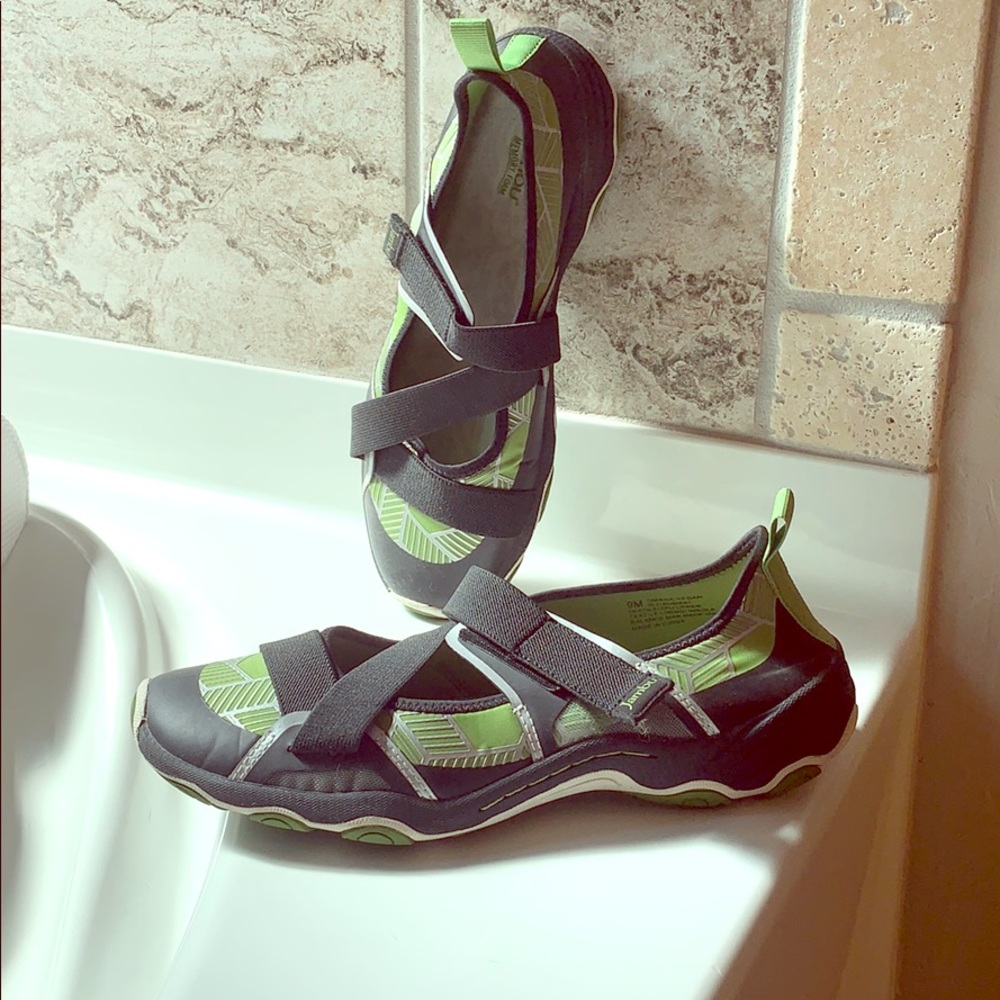 Jambi shoes